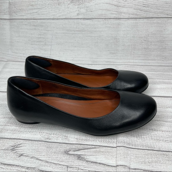 Vionic Shoes - Vionic Women’s 6.5 Black Leather Hannah Round Toe Ballet Flats